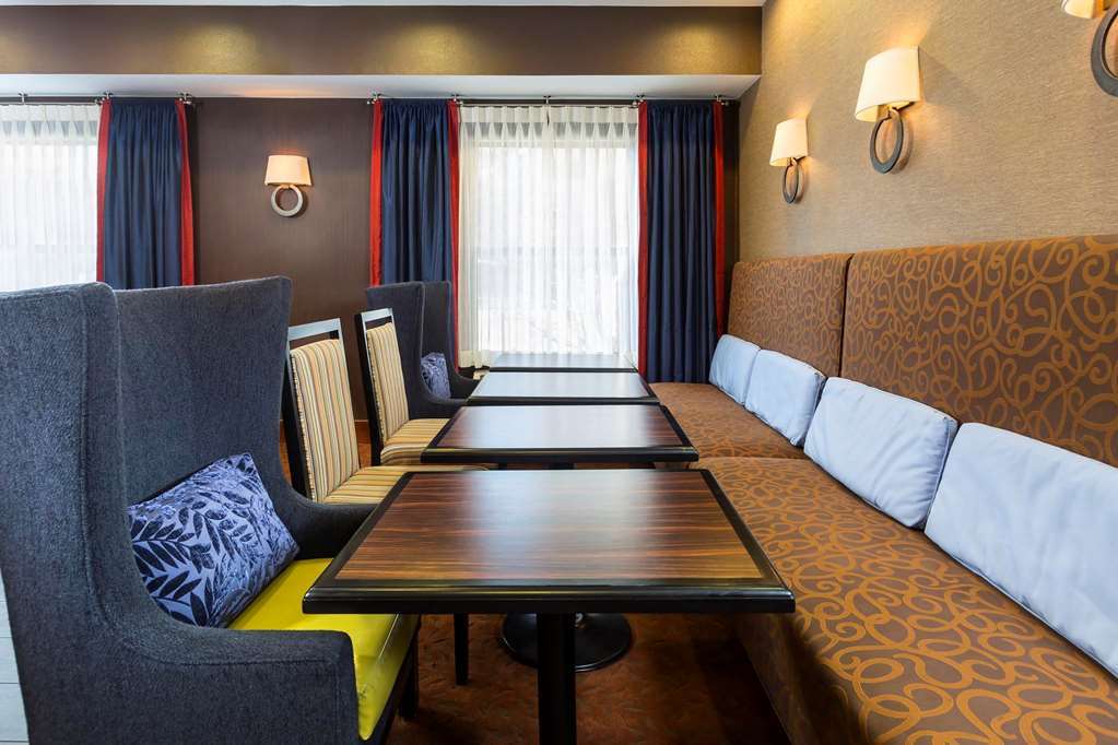 Hampton Inn By Hilton Youngstown-West I-80 مِنيرال ريدج المطعم الصورة